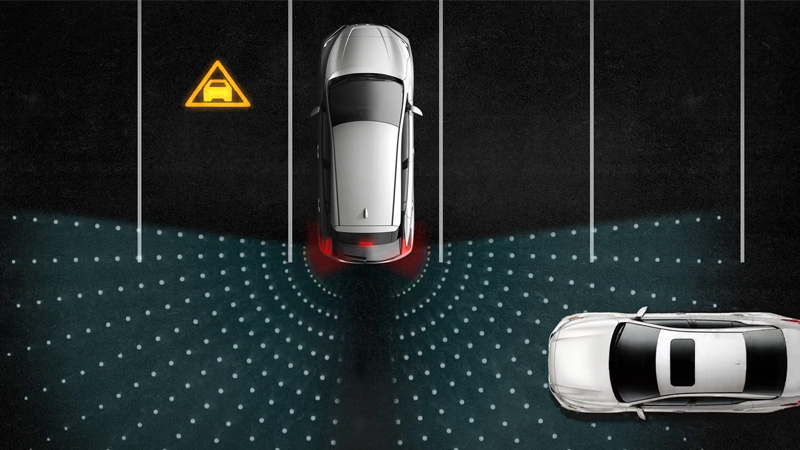 Graphic of cross traffic alert