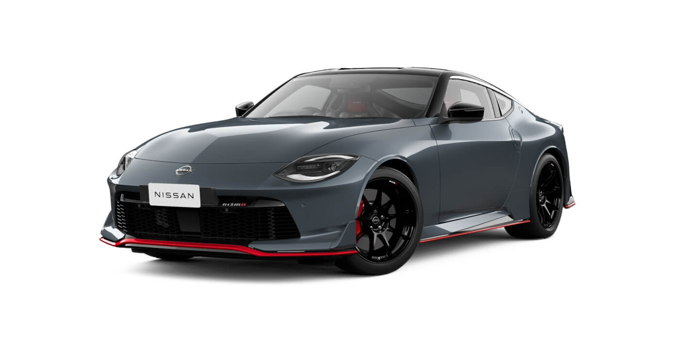 Front 3/4 render of a NissanBoulder Grey with Super Black Roof paint finish